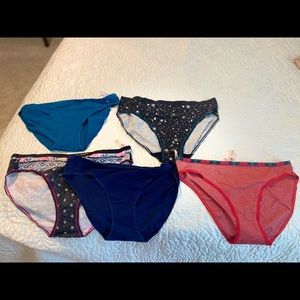 Victoria’s Secret 5 pack of underwear NWT. 4 bikini style and 1 high cut brief.